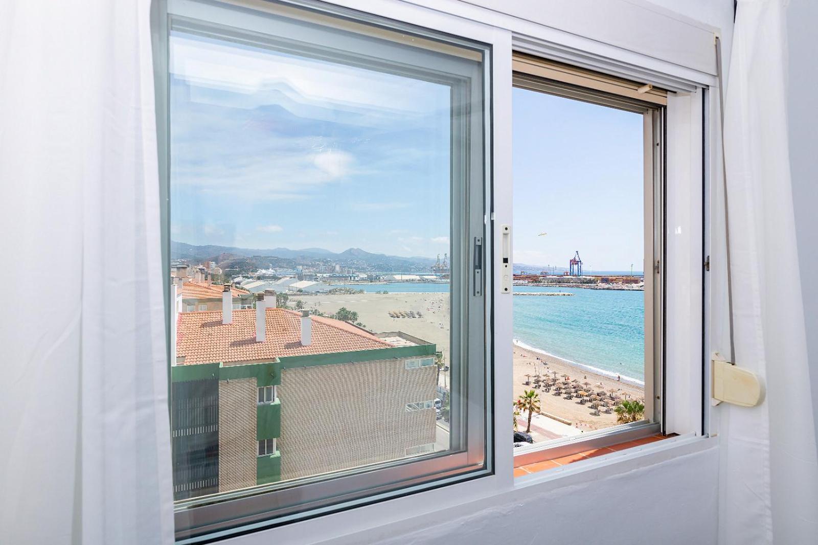 Impresionante Vista Al Mar - Elegante Apartamento マラガ エクステリア 写真